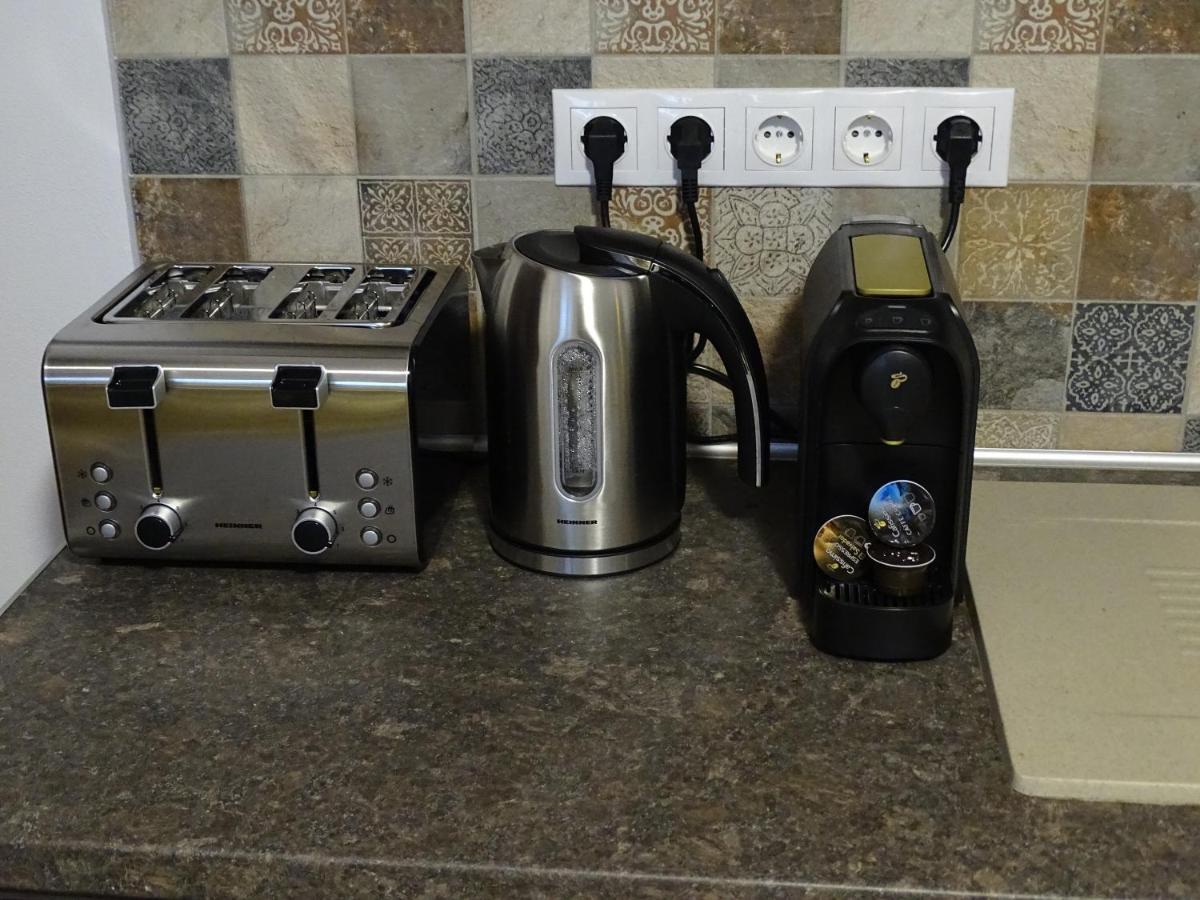 Ole Apartment - Get Your Energy For Free! Coffee And Tea On The House 티미쇼아라 외부 사진